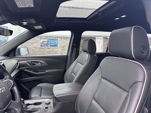 Used 2023 Chevrolet Traverse Premier w/ Redline Edition image 11