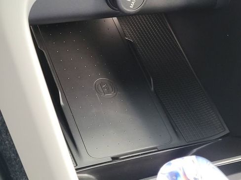 New 2026 Volvo XC40 B5 Plus w/ Protection Package Premier image 18