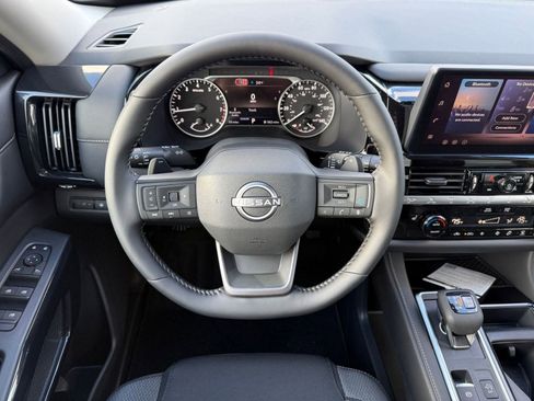 New 2026 Nissan Pathfinder SV image 24