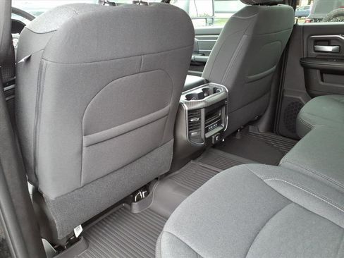 New 2026 RAM 2500 Big Horn AWD/4WD image 15