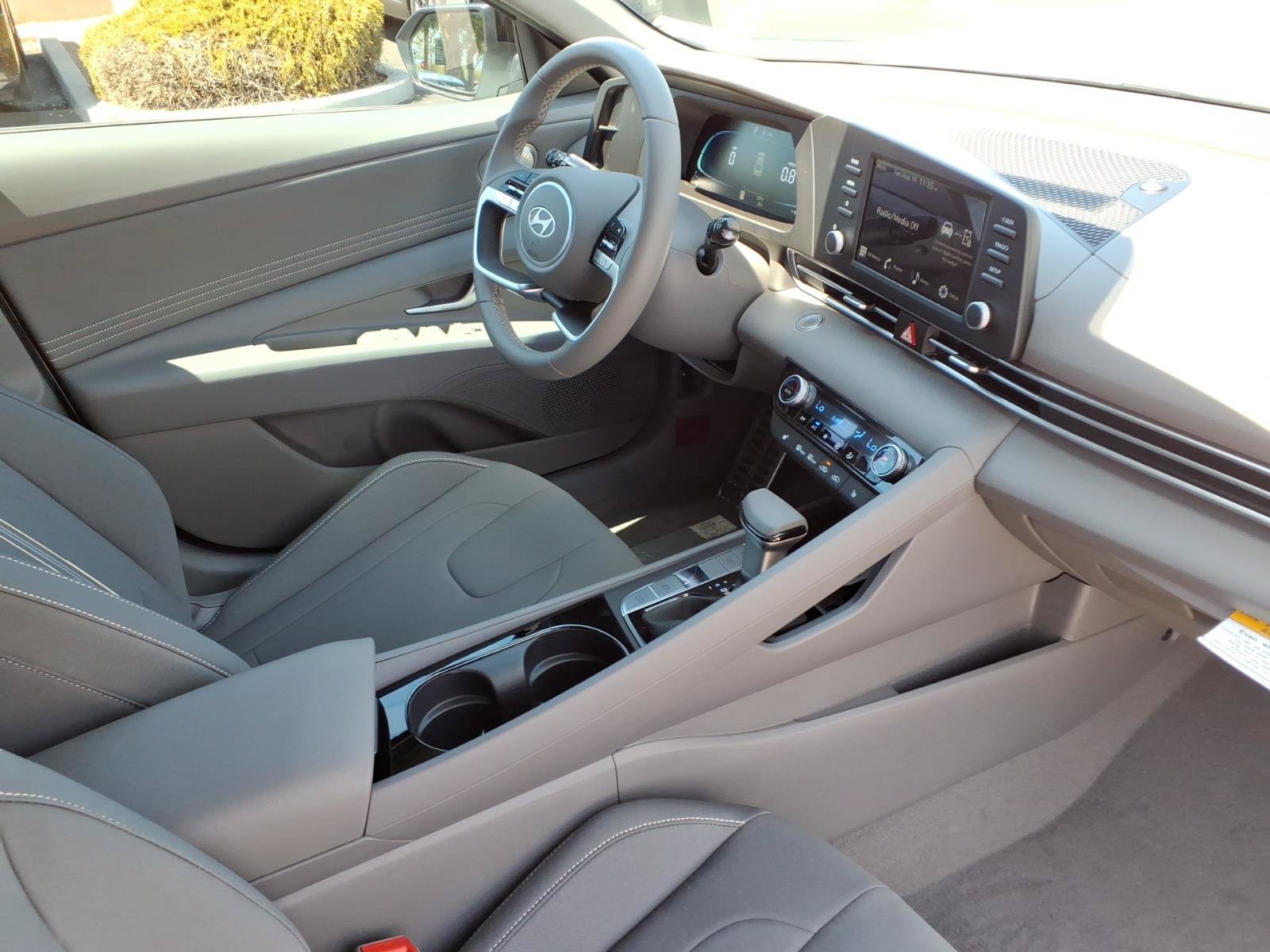 New 2026 Hyundai Elantra SEL Sport Premium FWD image 6