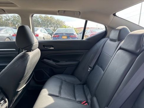 Used 2023 Nissan Altima 2.5 SL FWD image 21