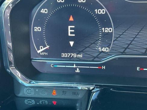 Certified 2025 GMC Sierra 1500 SLT image 33