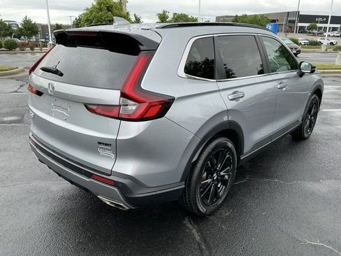 Used 2024 Honda CR-V Sport Touring image 3