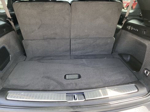 Used 2022 Jeep Grand Cherokee L Overland w/ Luxury Tech Group IV image 10