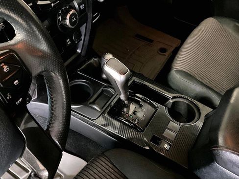 Used 2019 Toyota 4Runner TRD Off-Road image 14