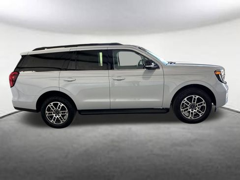 New 2026 Ford Expedition Active image 6