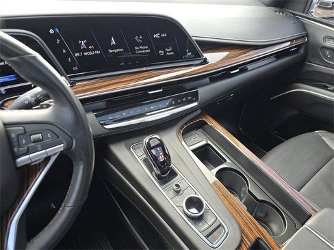 Used 2021 Cadillac Escalade ESV Premium Luxury image 23