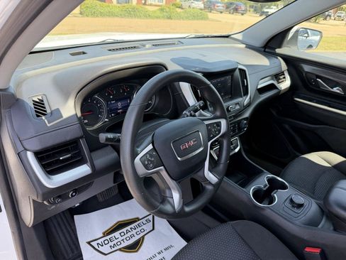 Used 2023 GMC Terrain SLE FWD image 13