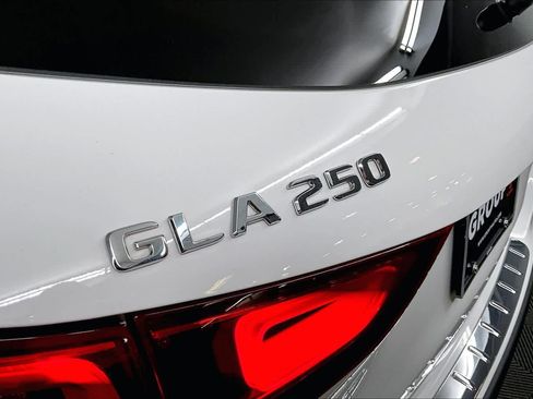 Certified 2023 Mercedes-Benz GLA 250 4MATIC image 10