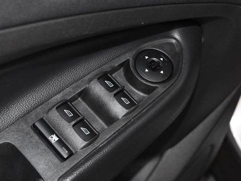 Used 2017 Ford Escape SE FWD image 5
