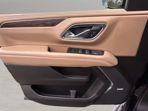 Used 2021 Chevrolet Tahoe Premier image 17