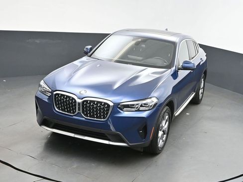 Certified 2025 BMW X4 xDrive30i image 28