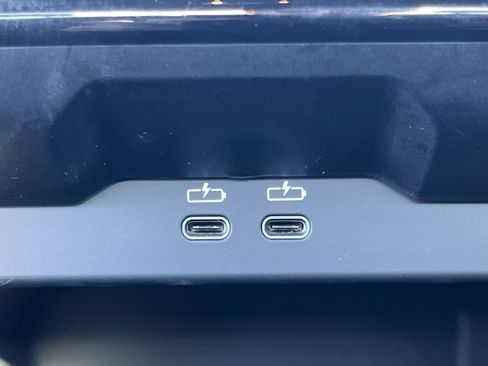 Used 2024 BMW i5 eDrive40i image 22