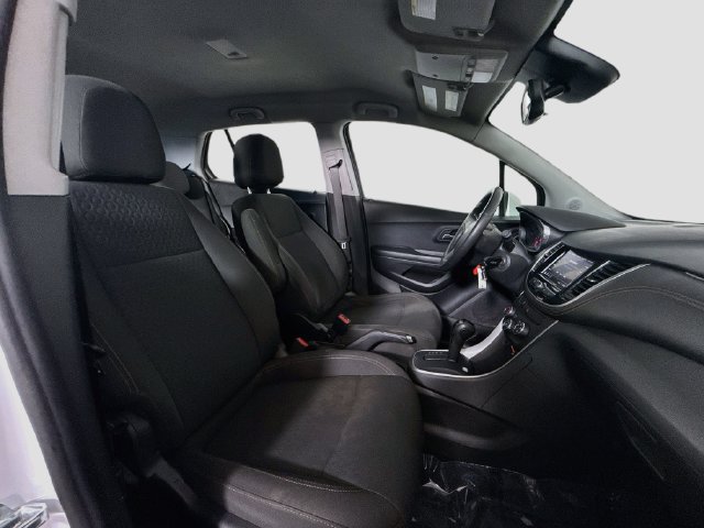 Used 2021 Chevrolet Trax LS FWD image 26