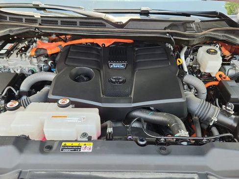 Used 2024 Toyota Sequoia TRD Pro AWD/4WD image 21