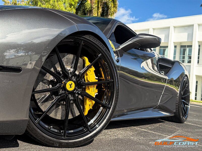 Used 2017 Ferrari 488 GTB RWD image 11