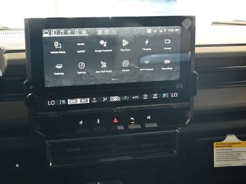 New 2026 GMC Hummer EV SUV w/ LPO, Dark Essentials Package AWD/4WD image 15