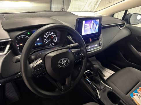 Used 2024 Toyota Corolla LE FWD image 34