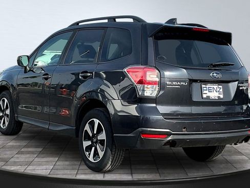 Used 2018 Subaru Forester 2.5i Premium w/ All-Weather Package AWD/4WD image 4