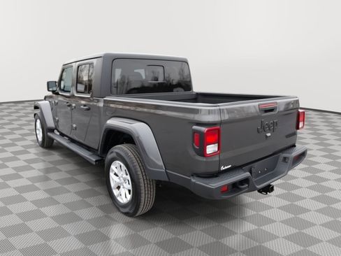 Used 2023 Jeep Gladiator Sport image 8