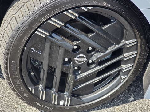 Used 2026 Nissan Sentra SR w/ Floor Mat Package FWD image 9