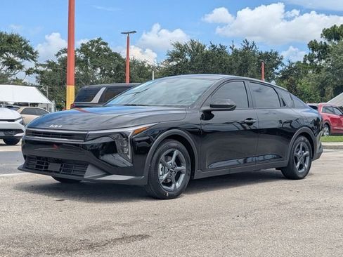 New 2026 Kia K4 FWD image 2