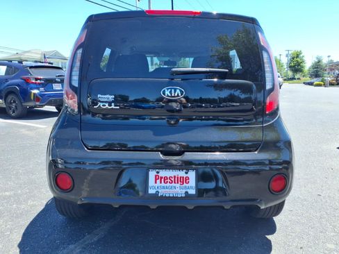 Used 2018 Kia Soul + FWD image 3