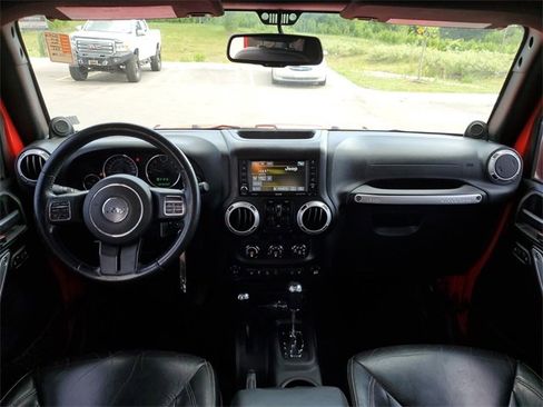 Used 2014 Jeep Wrangler Unlimited Sahara w/ Dual Top Group image 26