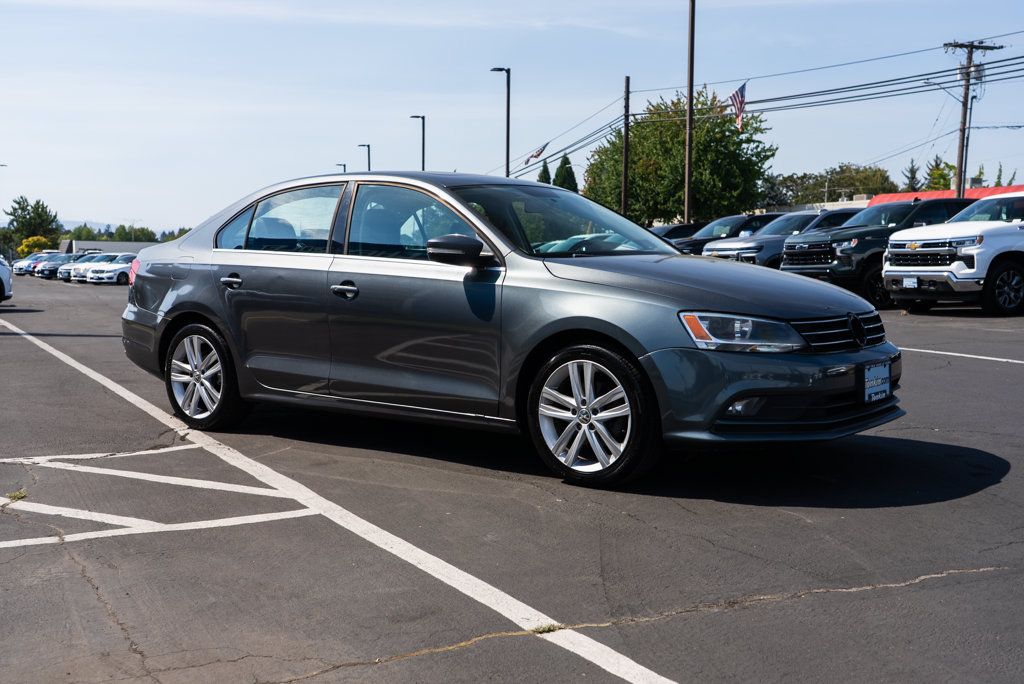 Used 2015 Volkswagen Jetta TDI SEL FWD image 5