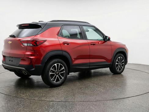 Used 2025 Chevrolet TrailBlazer LT image 9