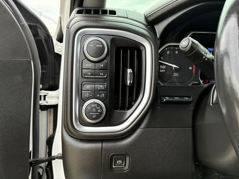 Used 2020 GMC Sierra 1500 Denali w/ Denali Ultimate Package AWD/4WD image 23