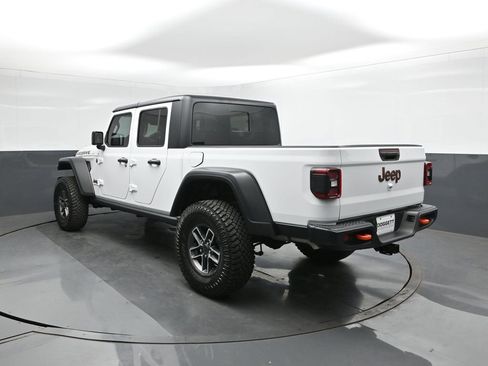 Used 2025 Jeep Gladiator Mojave w/ Convenience Group image 5