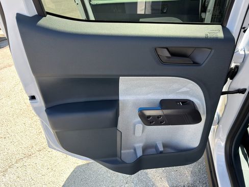 New 2025 Ford Maverick XLT w/ XLT Luxury Package image 18