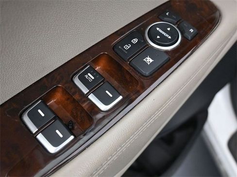 Used 2016 Kia Sorento EX image 12