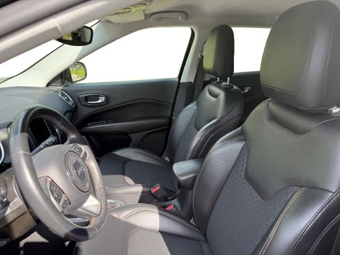 Used 2019 Jeep Compass Latitude w/ Popular Equipment Group image 11