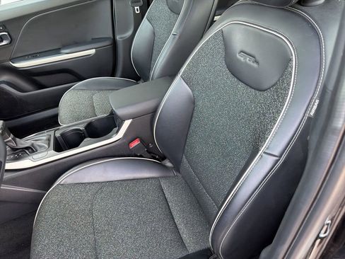 Used 2025 Kia K4 GT-Line w/ GT-Line Sunroof Package image 8