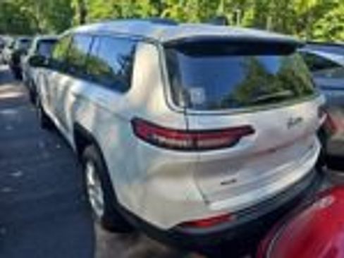 Used 2023 Jeep Grand Cherokee L Laredo w/ Luxury Tech Group I AWD/4WD image 3