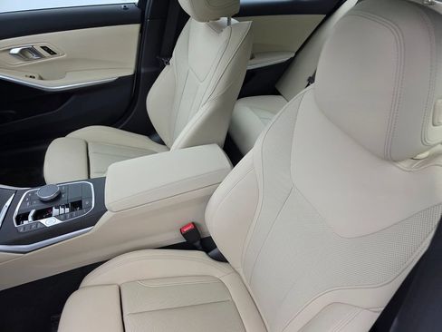 Used 2024 BMW 330i Sedan w/ Convenience Package RWD image 11