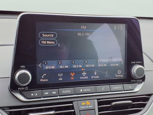 Used 2024 Nissan Altima 2.5 SR FWD image 10