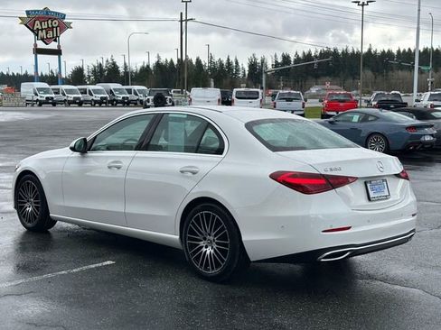 Used 2025 Mercedes-Benz C 300 4MATIC Sedan image 4