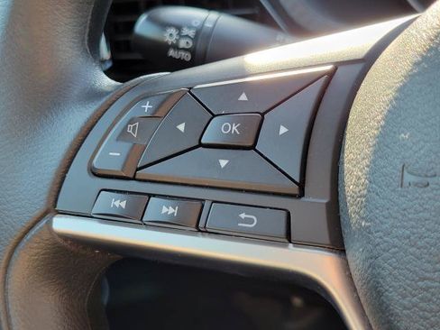 Used 2024 Nissan Sentra SV FWD image 14