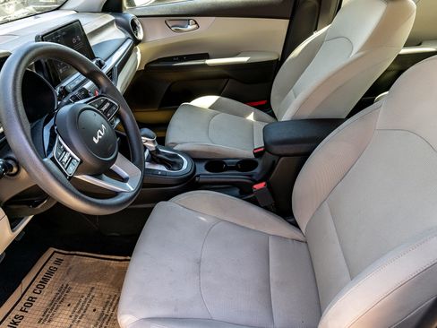 Used 2023 Kia Forte LXS w/ LXS Technology Package FWD image 22