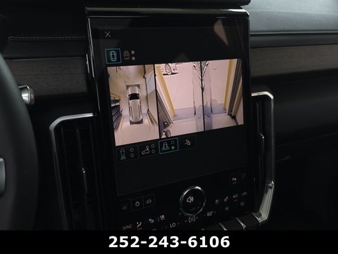 Used 2026 GMC Acadia Denali Ultimate w/ LPO, Floor Liner Package AWD/4WD image 18