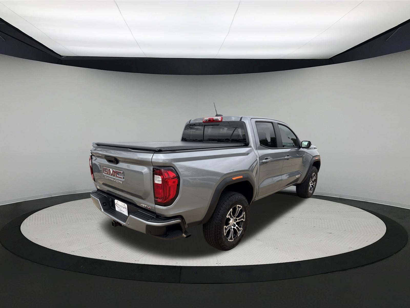 Used 2025 GMC Canyon AT4 AWD/4WD image 7