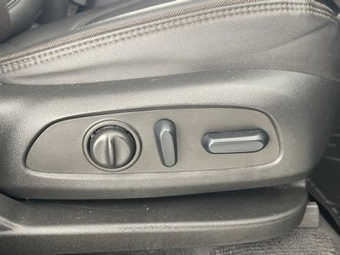 Used 2024 Chevrolet Traverse High Country image 51