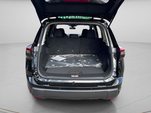 Used 2025 Nissan Rogue S AWD/4WD image 10