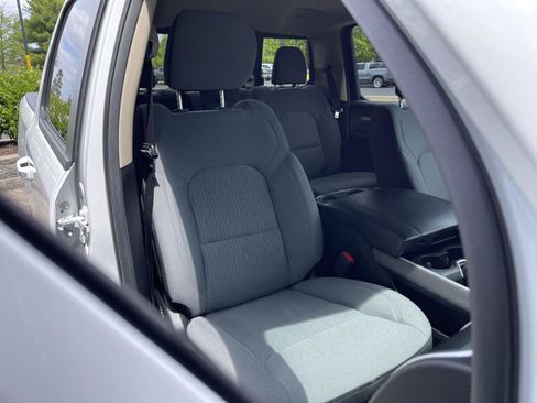 Used 2020 RAM 1500 Big Horn AWD/4WD image 32