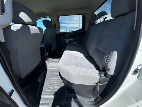 Used 2022 Toyota Tundra SR5 w/ SR5 Convenience Package AWD/4WD image 26