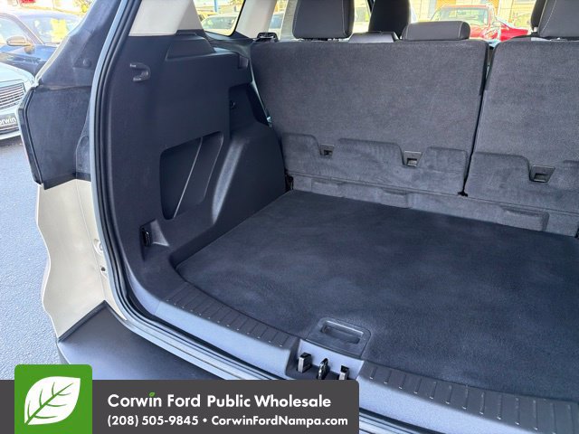 Used 2018 Ford Escape SE w/ SE Sync 3 Package AWD/4WD image 31